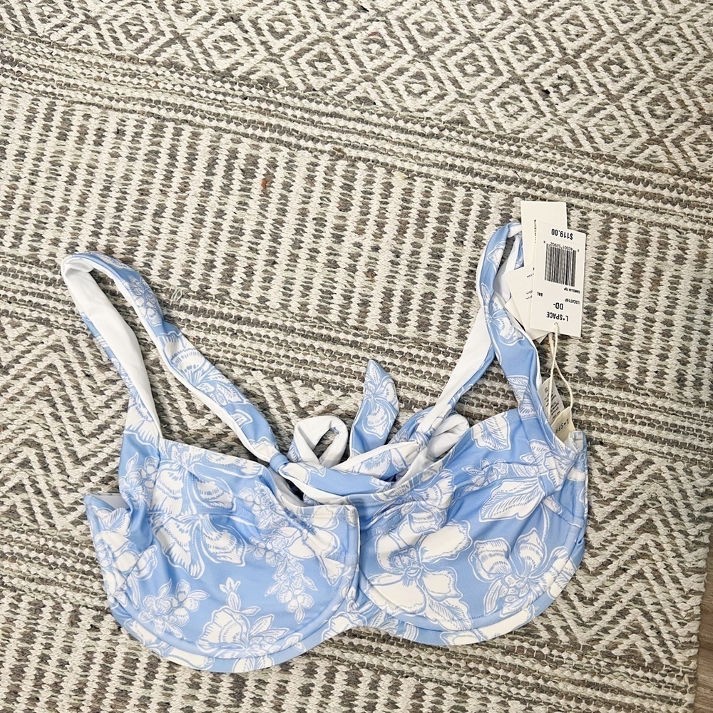 L SPACE CAMELLIA-CABANA BIKINI TOP - Picture 3 of 6